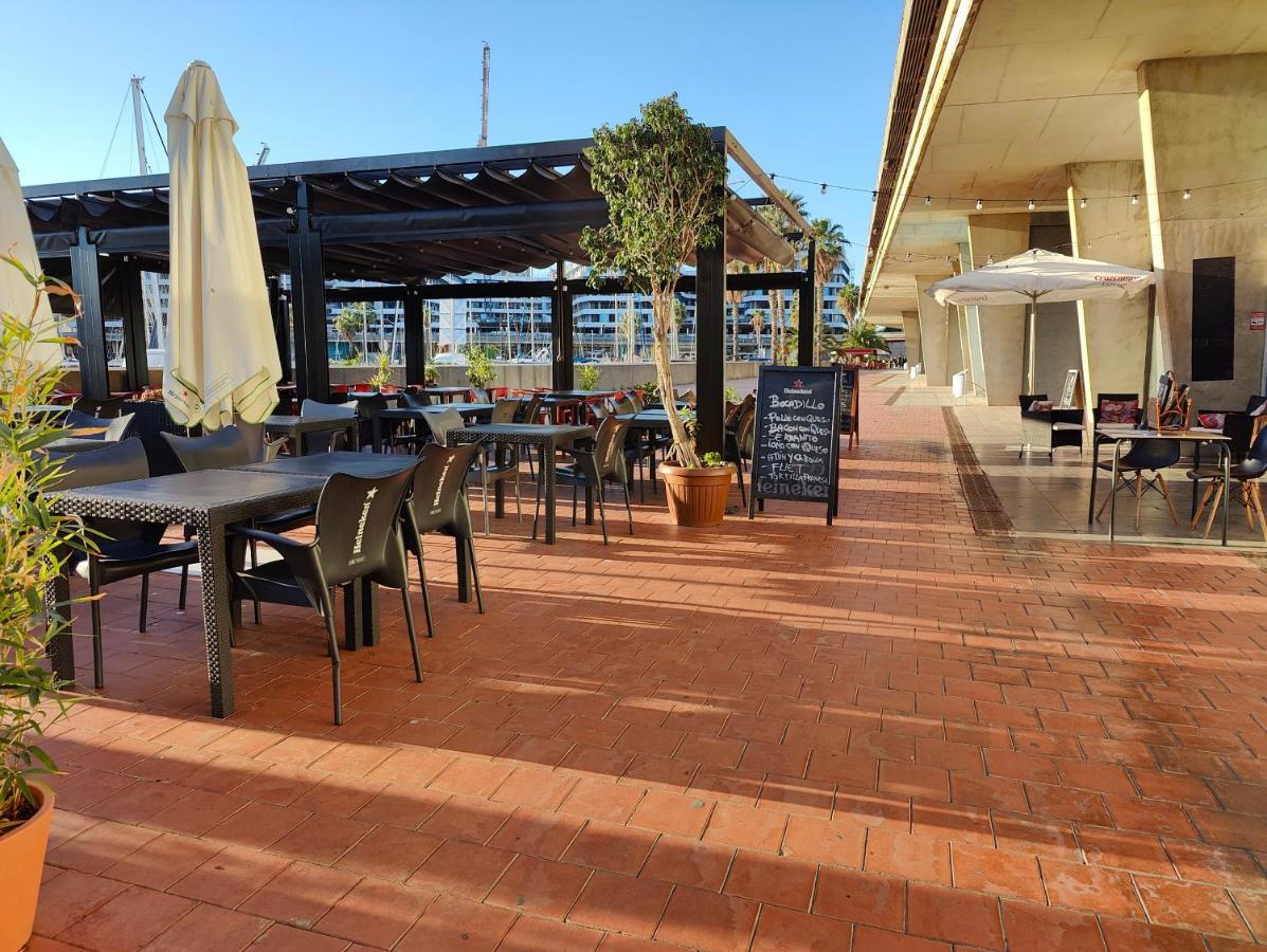 Voyager Hotel Sant Adria de Besos Exterior foto
